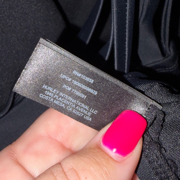 🆕💜 Hurley Black Strappy Back One Piece Swimsuit Athletic Surf Style L - Picture 9 of 13